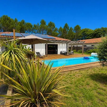 Villa Grande Maison Familiale Climatisee Avec Piscine Chauffee - 12 Personnes *