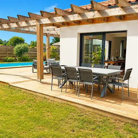 Grande Maison Familiale Climatisee Avec Piscine Chauffee - 12 Personnes