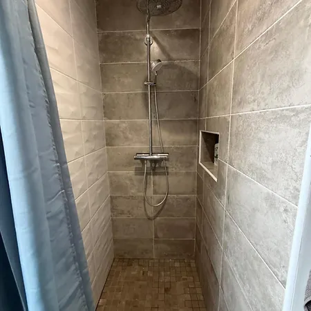 Grande Maison Familiale Climatisee Avec Piscine Chauffee - 12 Personnes *