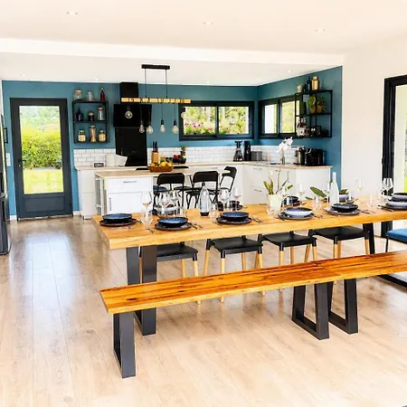 Villa Grande Maison Familiale Climatisee Avec Piscine Chauffee - 12 Personnes *